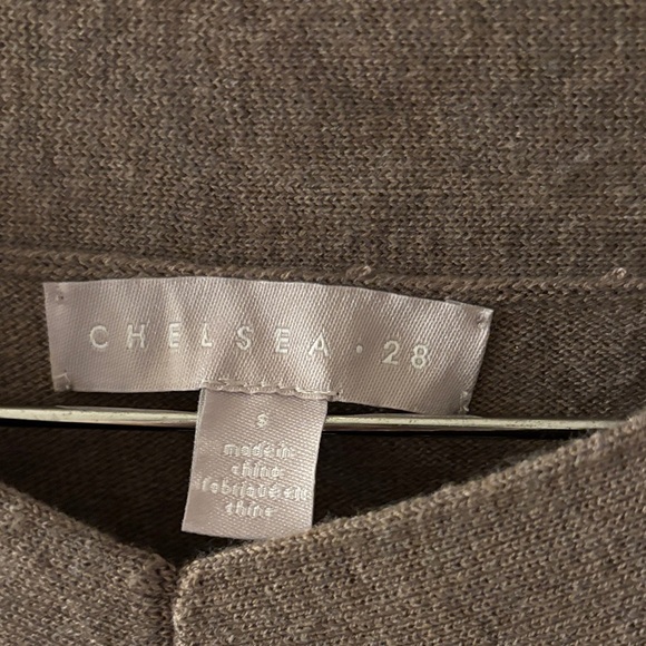 Chelsea28 Tan V-Neck Sweater Layers Fall/Winter Coastal Grandma Minimalist Sz S - Picture 2 of 6